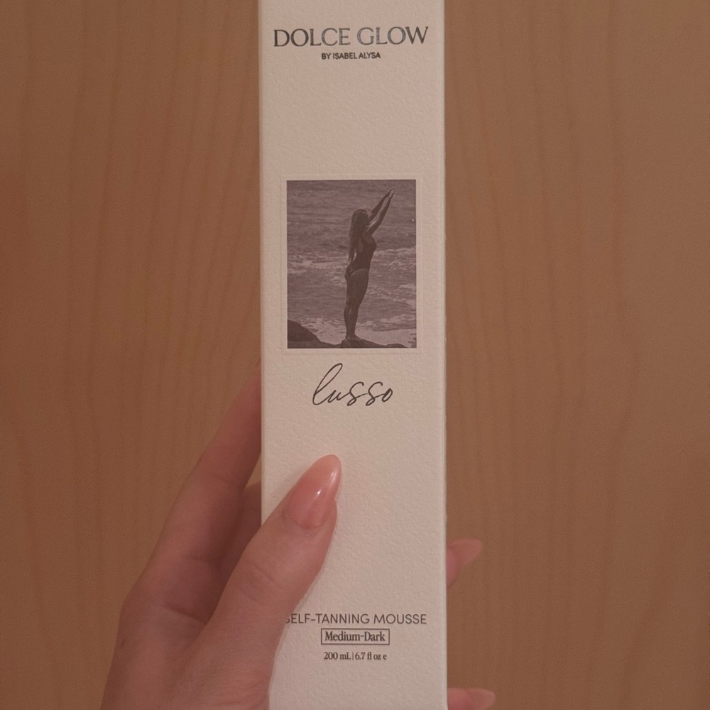 Dolce Glow ‘Lusso’ medium/dark tanning mousse